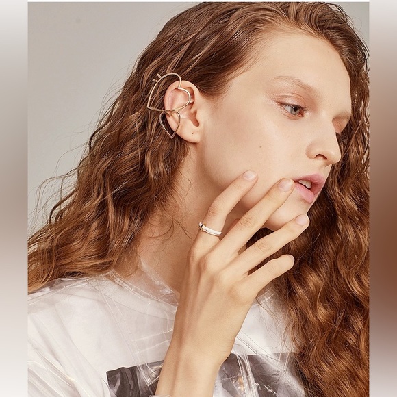 Heart earring - Picture 2 of 9